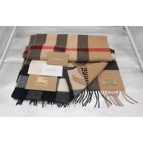 cachecol burberry original preco|burberry shawls.